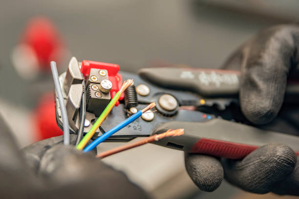 Best Local Electrician Companies  in Violet, LA